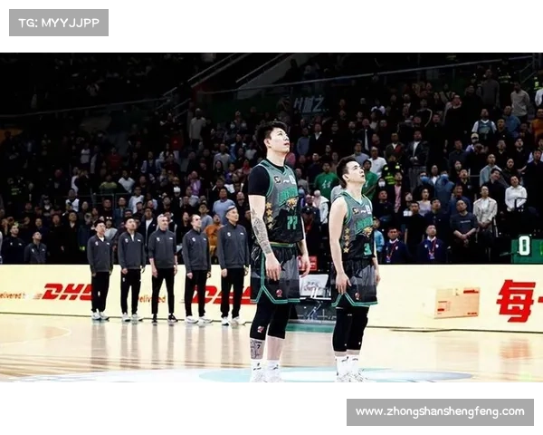 CBA常规赛：辽宁半场59-56领先深圳，威尔斯16分&张镇麟10分